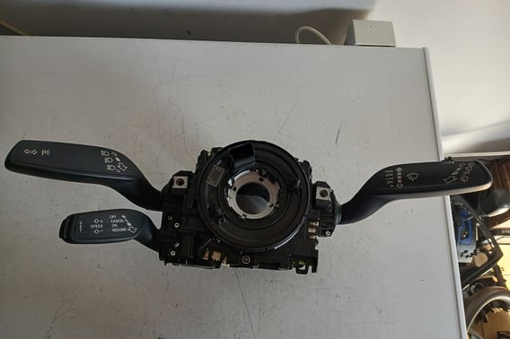 AUDI A3 S3 8V PRZEŁĄCZNIK ZESPOLONY 8V0953521EH