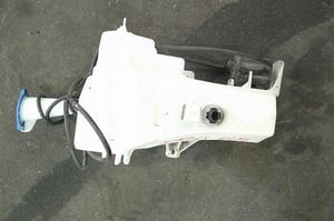 KIA STONIC I ZBIORNICZEK PŁYNU DO SPRYSKIWACZY 98610-H8000