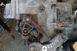 SKODA SUPERB II VW GOLF VI 2,0TDI SKRZYNIA BIEGÓW NFP