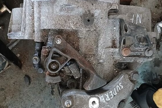 SKODA SUPERB II VW GOLF VI 2,0TDI SKRZYNIA BIEGÓW NFP