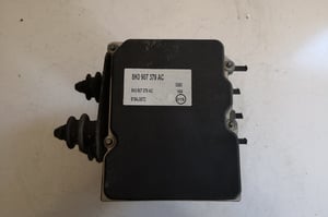 AUDI A4 B8 POMPA ABS 8K0907379AC