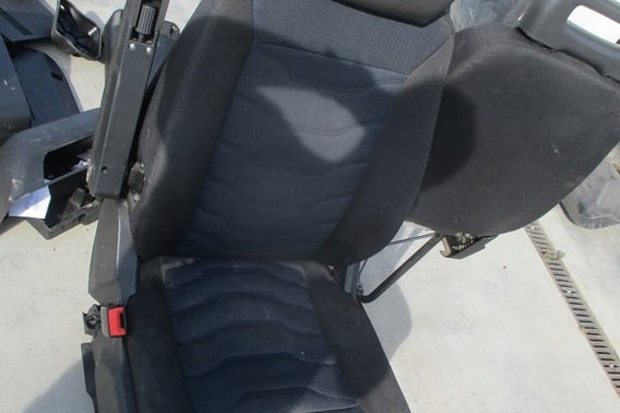 IVECO DAILY 35S VI FOTEL PRZÓD PRAWY/LEWY EU