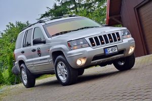 Jeep Grand Cherokee SUV 2004