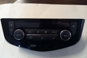 NISSAN X-TRAIL T32 PANEL NAWIEWU I KLIMATYZACJI 275004EA0A