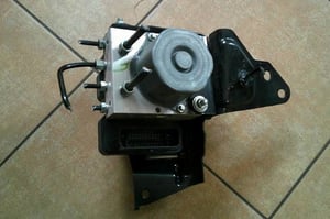 NISSAN QASHQAI J11 LIFT POMPA ABS 47660-HV74A