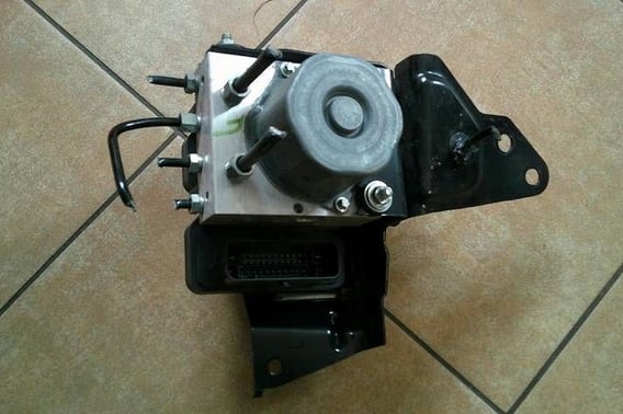 NISSAN QASHQAI J11 LIFT POMPA ABS 47660-HV74A