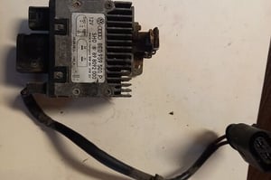 AUDI A4 B7 MODUŁ STEROWNIK WENTYLATORA 8E0959501P