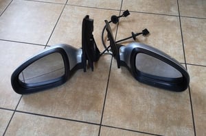 OPEL ASTRA J LUSTERKO PRAWE EU 5 PINOWE KOLOR Z176