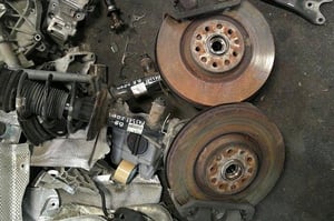 VW PASSAT B8 AMORTYZATOR ZWROTNICA PRZÓD PRAWA/LEWA 3Q0413031AK