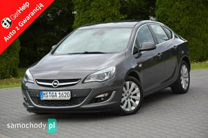Opel Astra Sedan 2013