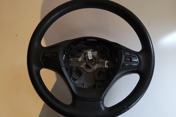 BMW 1 F20 KIEROWNICA MULTIFUNKCYJNA SKÓRA 62558151D