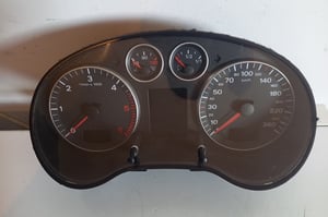 AUDI A3 8P LICZNIK EUROPA
