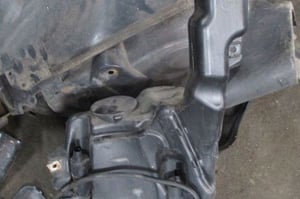 MERCEDES W204 ZBIORNICZEK PŁYNU DO SPRYSKIWACZY XENON