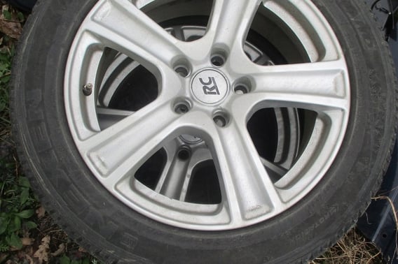 NISSAN JUKE I F15 ALUFELGI 17 CALI