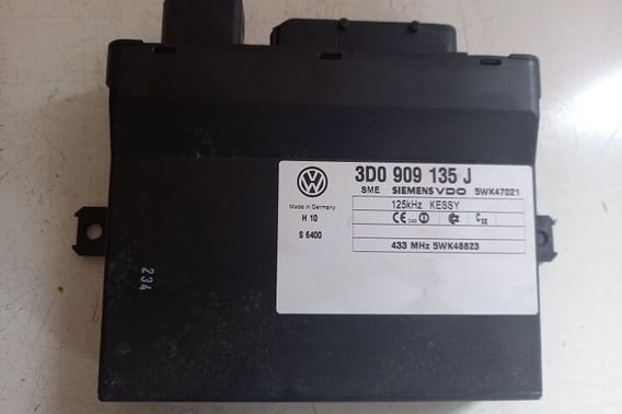 VW TOUAREG 7L MODUŁ KESSY 3D0909135J