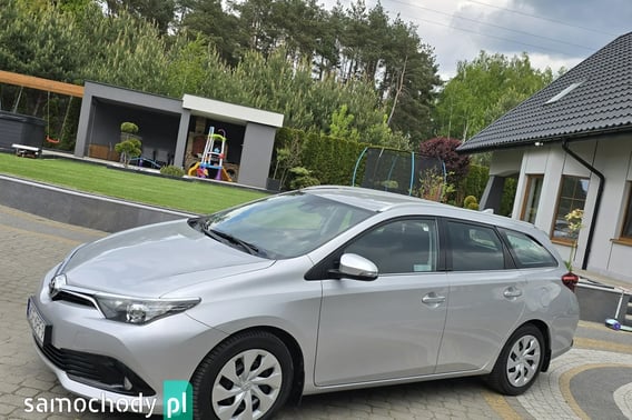 Toyota Auris Kombi 2017
