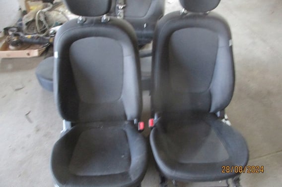 HYUNDAI I20 I LIFT FOTELE KANAPA BOCZKI EU 5D