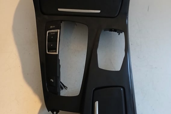 BMW F10 F11 RAMKA TUNELU ŚRODKOWEGO SCHOWEK