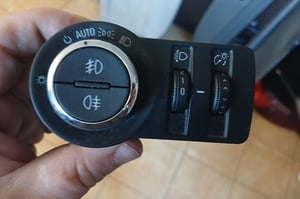 OPEL INSIGNIA A WŁĄCZNIK ŚWIATEŁ 13268702