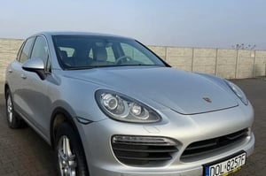Porsche Cayenne SUV 2010