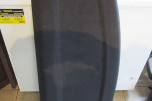 VW GOLF V PLUS TYLNA PÓŁKA 5M0867769