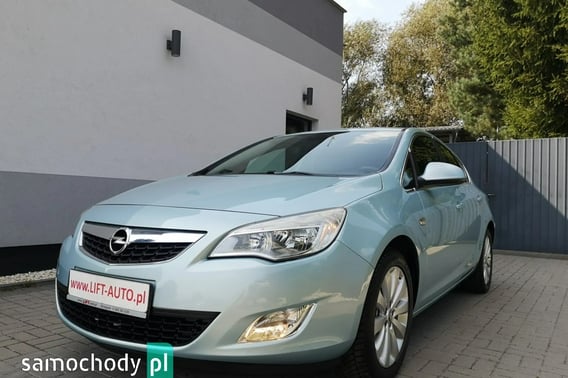 Opel Astra Hatchback 2010