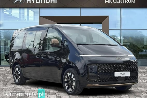 Hyundai Staria Van 2025