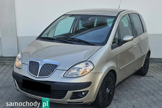 Lancia Musa Hatchback 2005