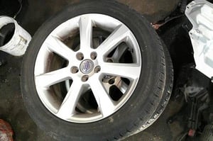 VOLVO V60 I LIFT ALUFELGI 17 CALI