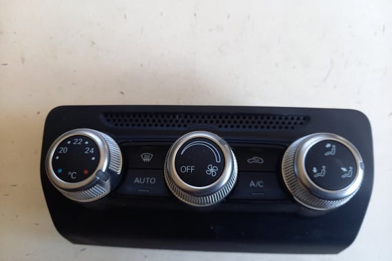 AUDI A1 8X PANEL NAWIEWU I KLIMATYZACJI 8XA820043