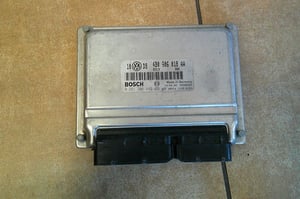 AUDI A4 B5 STEROWNIK SILNIKA 4B0906018AA