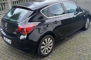 Opel Astra Hatchback 2011