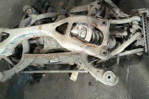 VW TOUAREG 7L 2,5TDI WÓZEK SANKI PIASTY TYŁ