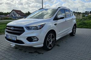 Ford Kuga SUV 2016