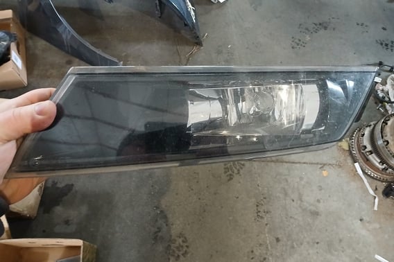 SKODA SUPERB III HALOGEN PRAWY LEWY EU