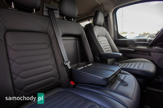 Ford Tourneo Custom Minivan 2025