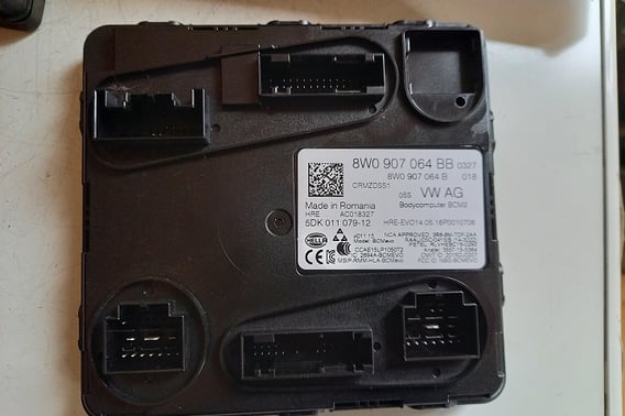 AUDI A4 B9 MODUŁ KOMFORTU 8W0907064BB