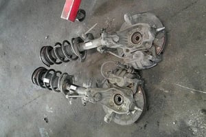 JEEP CHEROKEE KL 2,2CRD MACPHERSON AMORTYZATOR PIASTA PRZÓD PRAWA/LEWA