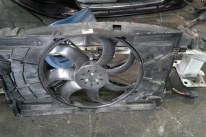 AUDI A3 S3 8V 1,4TSI WENTYLATOR CHŁODNICY 5Q0121203AA