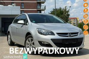 Opel Astra Hatchback 2014