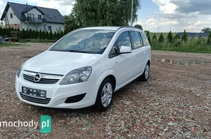 Opel Zafira Minivan 2014