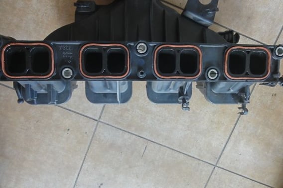 FORD S-MAX FL 2,0i KOLEKTOR SSĄCY AG9G9424BE