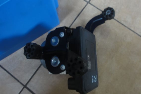BMW F22 POMPA ABS 6875559
