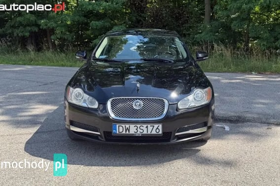 Jaguar XF Sedan 2011
