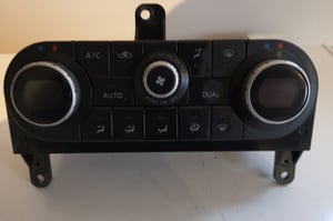 NISSAN QASHQAI J10 LIFT PANEL NAWIEWU I KLIMATYZACJI 27500BB60A