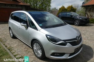 Opel Zafira Minivan 2017