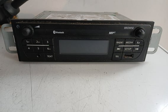 RENAULT TRAFIC III RADIO FABRYCZNE 281157478R