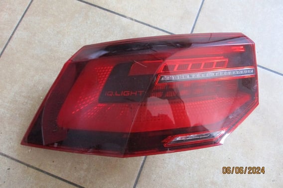 VW GOLF VIII 8 GTI LAMPA TYŁ LEWA LED IQ 5H0945207A