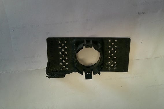 AUDI A3 S3 8V UCHWYT MOCOWANIE PDC PRZÓD LEWE 8V5919261