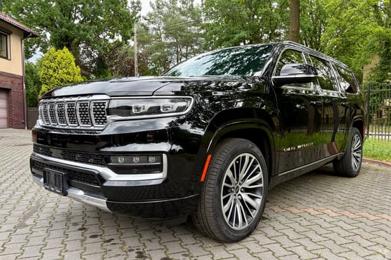 Jeep Grand Wagoneer SUV 2023